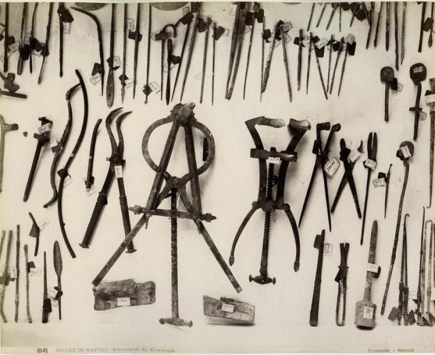 Roman medical instruments